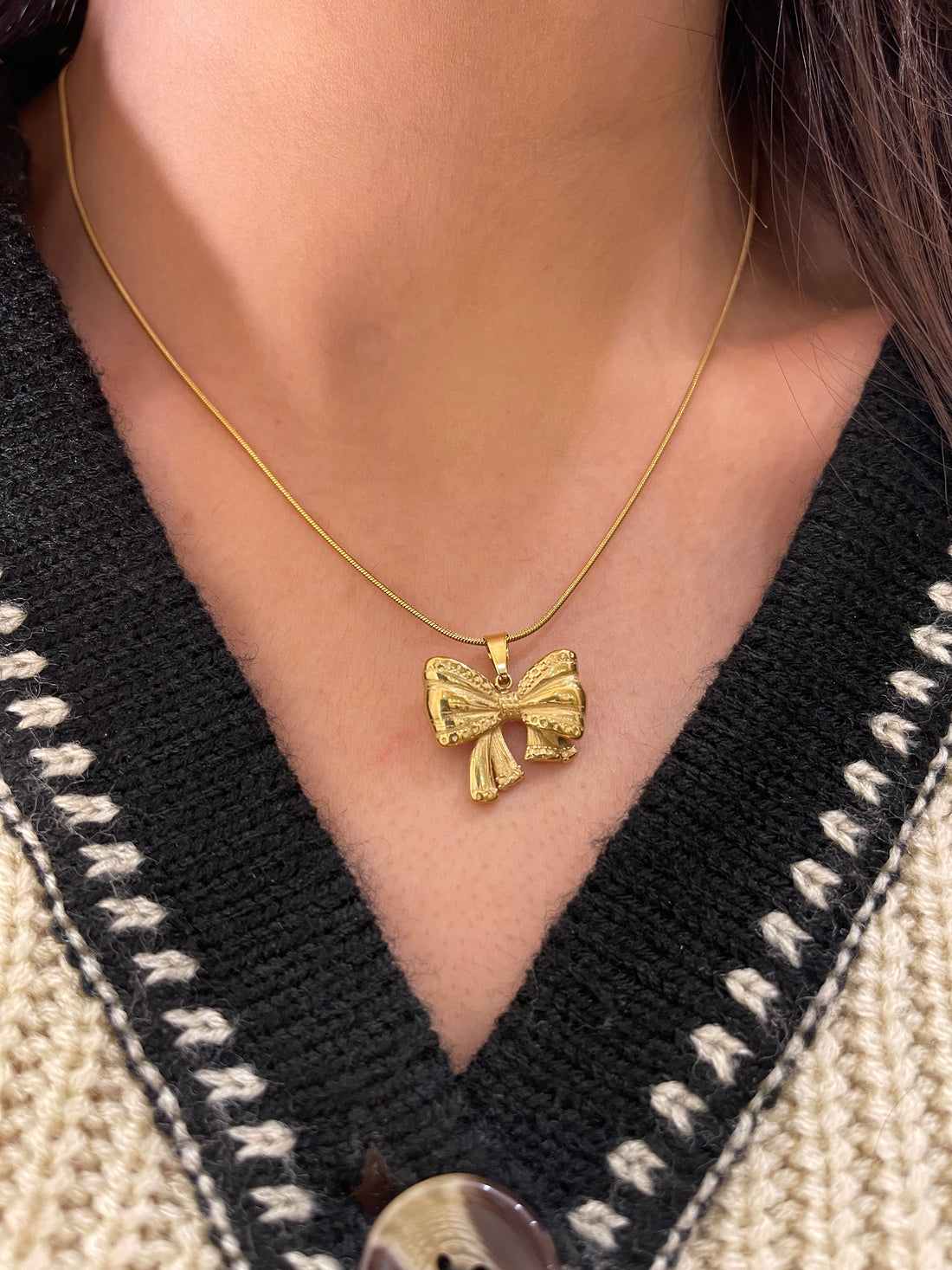 Bow Necklace