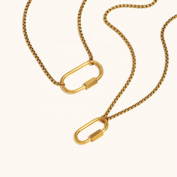 Clasp Necklace