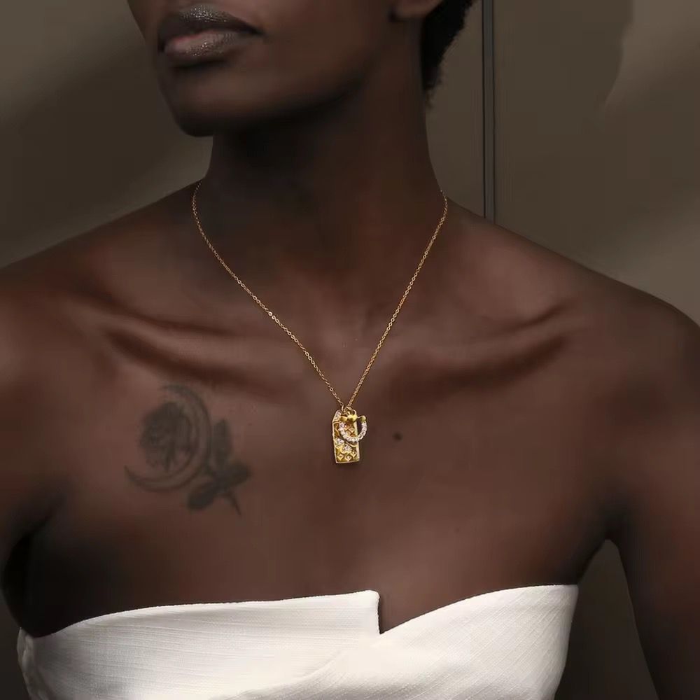 Horse Shoe Necklace